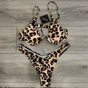 Leopard  2 piece